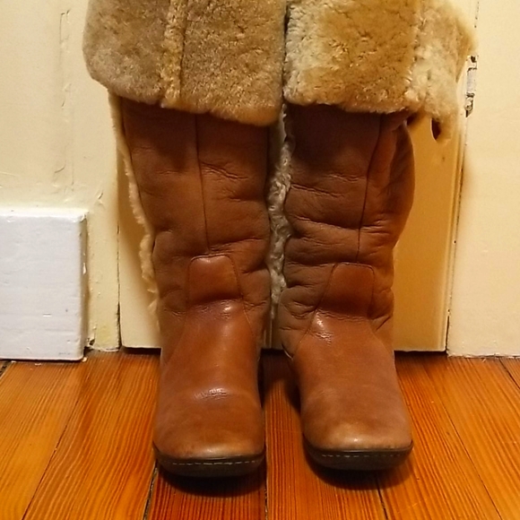 Born Shoes - Born winter snow Boots camel brown fur size six 6